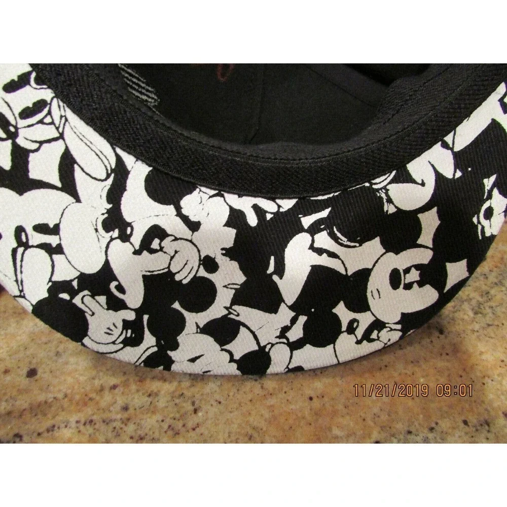Disney Parks Mickey Mouse Red White Blk Youth Hat